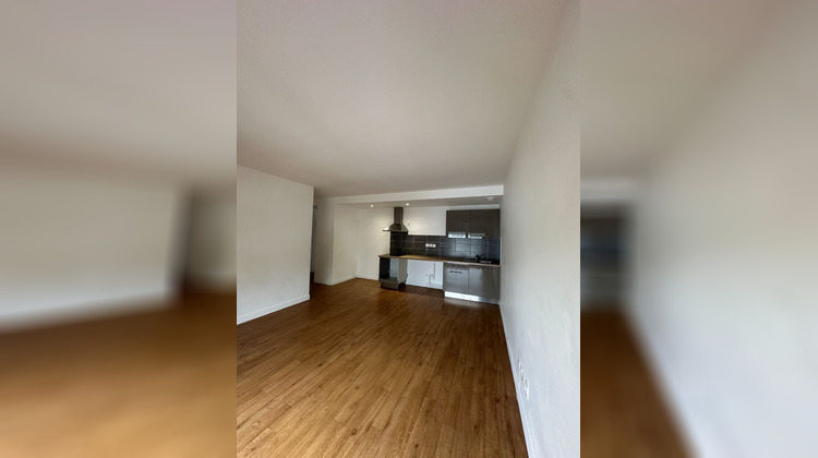 Ma-Cabane - Location Appartement SAINT-THIBAULT-DES-VIGNES, 55 m²
