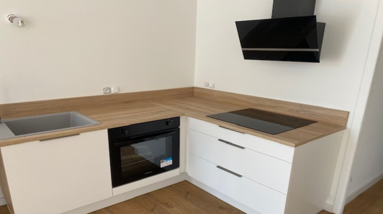 Ma-Cabane - Location Appartement SAINT TRIVIER DE COURTES, 61 m²