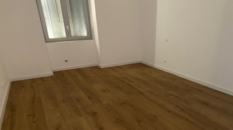 Ma-Cabane - Location Appartement SAINT TRIVIER DE COURTES, 61 m²