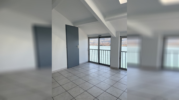 Ma-Cabane - Location Appartement Saint-Vallier, 83 m²