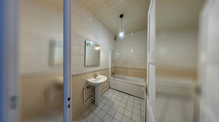 Ma-Cabane - Location Appartement SAINT VALLIER, 54 m²