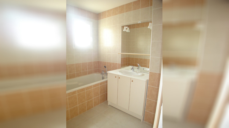 Ma-Cabane - Location Appartement SAINTE-AGATHE-LA-BOUTERESSE, 62 m²