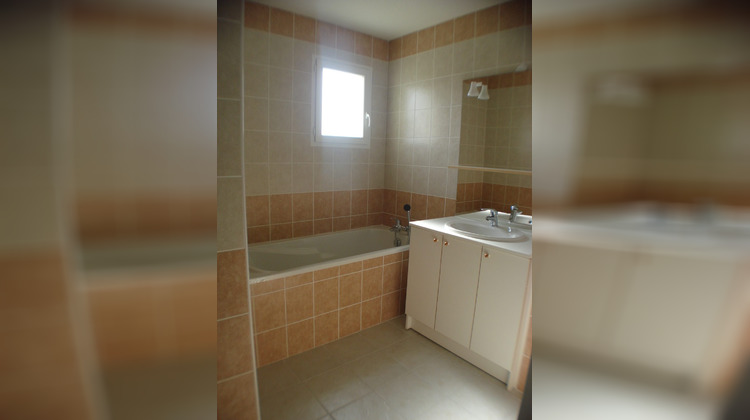 Ma-Cabane - Location Appartement SAINTE-AGATHE-LA-BOUTERESSE, 62 m²