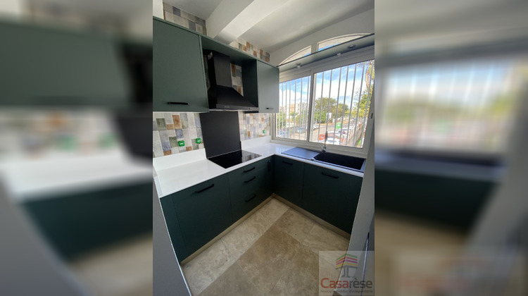 Ma-Cabane - Location Appartement SAINTE CLOTILDE, 51 m²