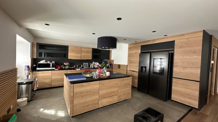 Ma-Cabane - Location Appartement Sainte-Colombe, 86 m²