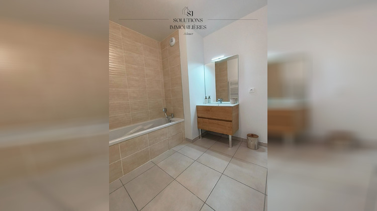 Ma-Cabane - Location Appartement Sainte-Colombe, 65 m²