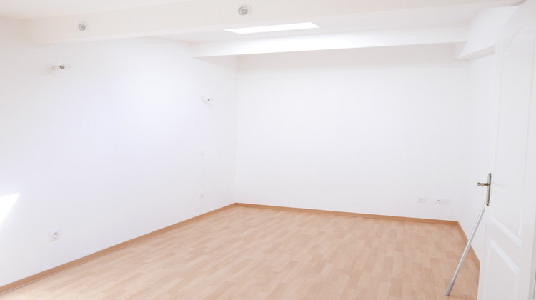 Ma-Cabane - Location Appartement Sainte-Consorce, 57 m²