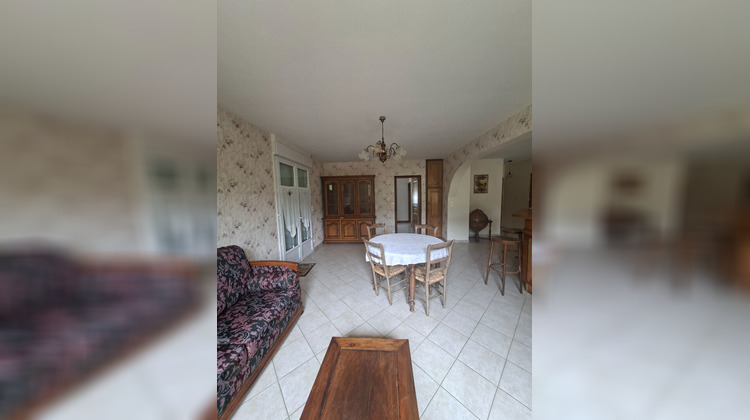 Ma-Cabane - Location Appartement SAINTE-EULALIE-D'OLT, 66 m²
