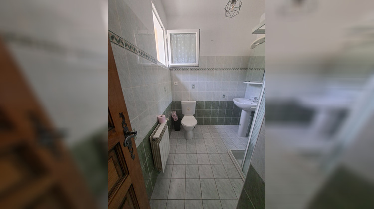 Ma-Cabane - Location Appartement SAINTE-EULALIE-D'OLT, 66 m²