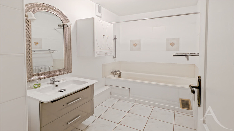 Ma-Cabane - Location Appartement SAINTE-GENEVIEVE-DES-BOIS, 72 m²