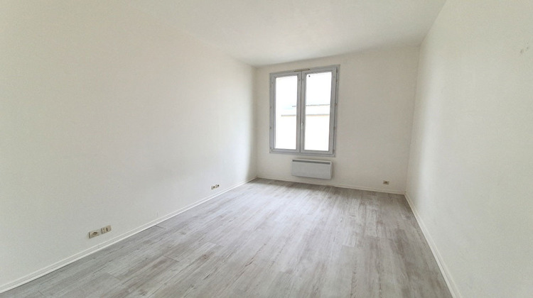 Ma-Cabane - Location Appartement SAINTE-GENEVIEVE-DES-BOIS, 34 m²