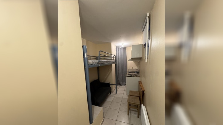 Ma-Cabane - Location Appartement SAINTE GENEVIEVE DES BOIS, 10 m²