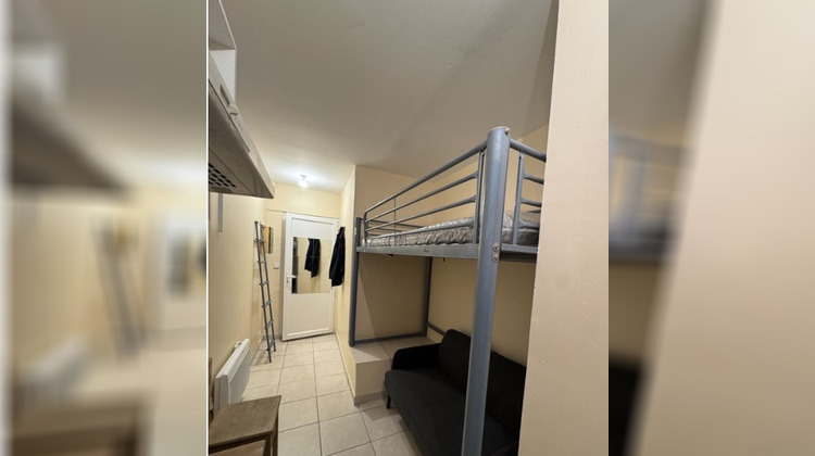 Ma-Cabane - Location Appartement SAINTE GENEVIEVE DES BOIS, 10 m²