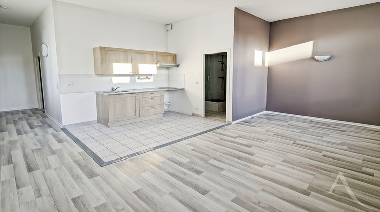 Ma-Cabane - Location Appartement SAINTE-GENEVIEVE-DES-BOIS, 35 m²