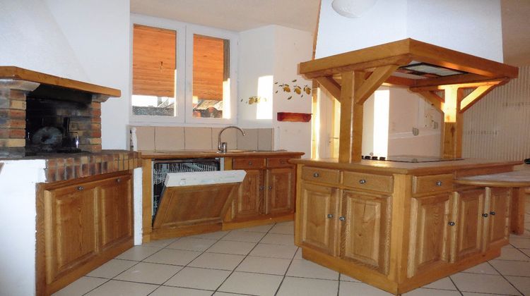 Ma-Cabane - Location Appartement SAINTE-GENEVIEVE-SUR-ARGENCE, 141 m²