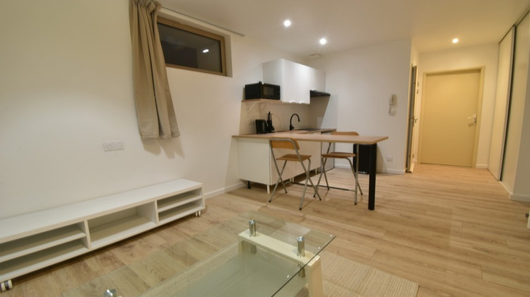 Ma-Cabane - Location Appartement SAINTE LIVRADE SUR LOT, 24 m²