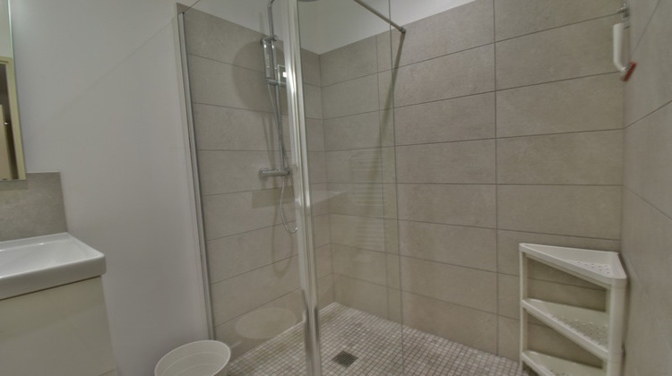 Ma-Cabane - Location Appartement SAINTE LIVRADE SUR LOT, 47 m²