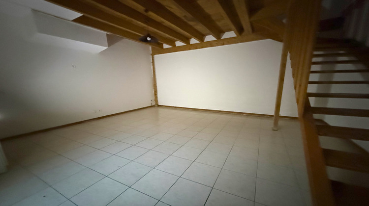 Ma-Cabane - Location Appartement SAINTE-LIVRADE-SUR-LOT, 54 m²