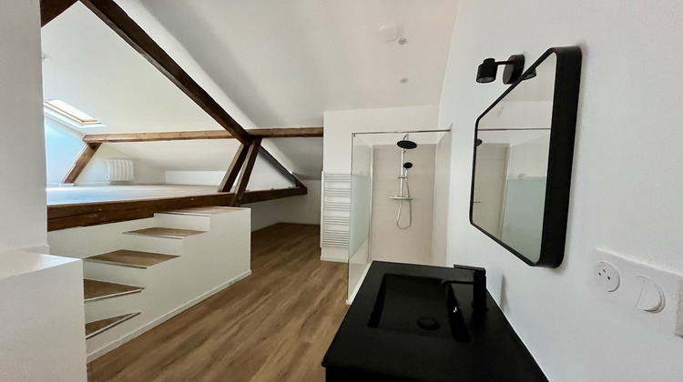 Ma-Cabane - Location Appartement SAINTE-LIVRADE-SUR-LOT, 73 m²