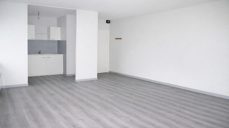 Ma-Cabane - Location Appartement SAINTE-LIVRADE-SUR-LOT, 54 m²