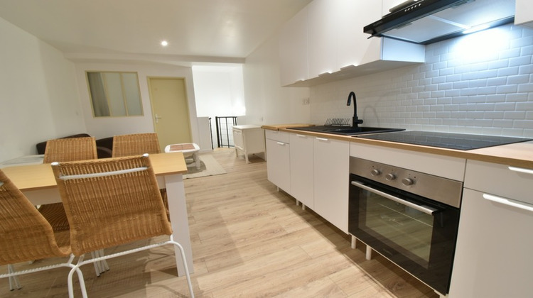 Ma-Cabane - Location Appartement SAINTE LIVRADE SUR LOT, 47 m²
