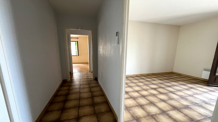Ma-Cabane - Location Appartement SAINTE-LIVRADE-SUR-LOT, 50 m²