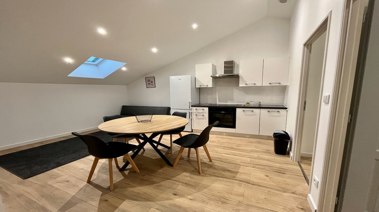 Ma-Cabane - Location Appartement SAINTE-LIVRADE-SUR-LOT, 40 m²