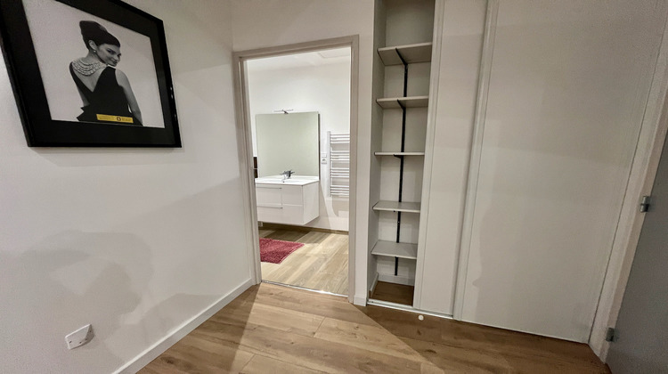 Ma-Cabane - Location Appartement SAINTE-LIVRADE-SUR-LOT, 40 m²