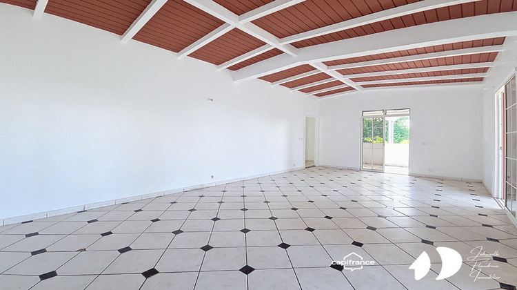 Ma-Cabane - Location Appartement SAINTE ROSE, 94 m²