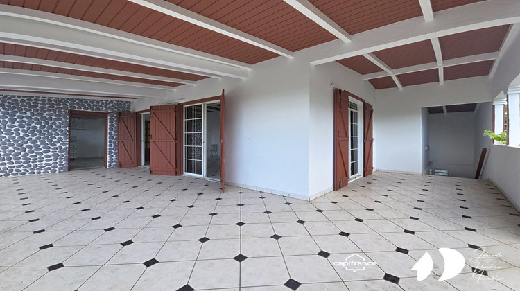 Ma-Cabane - Location Appartement SAINTE ROSE, 94 m²