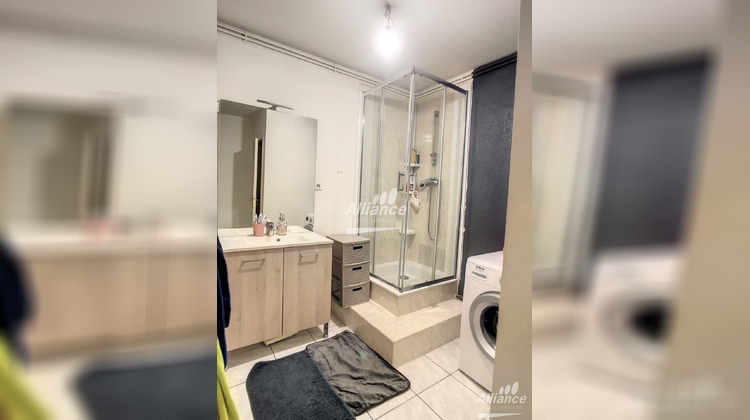 Ma-Cabane - Location Appartement Sainte-Suzanne, 69 m²