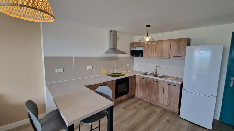 Ma-Cabane - Location Appartement Sainte-Suzanne, 63 m²