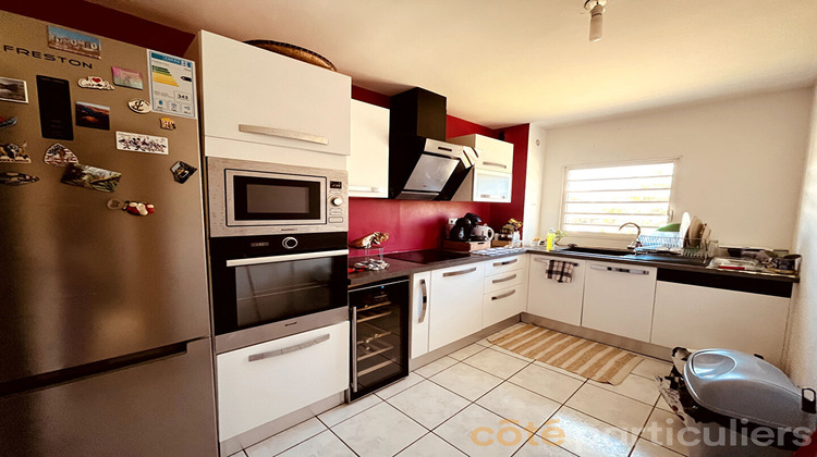 Ma-Cabane - Location Appartement SAINTE-SUZANNE, 66 m²