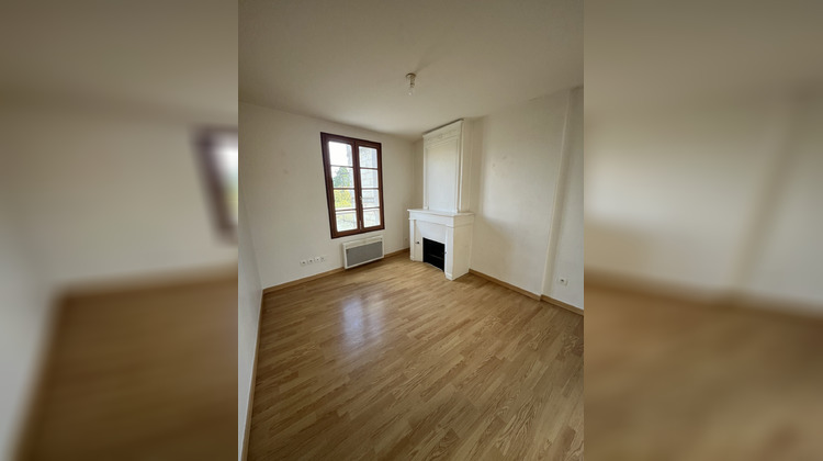 Ma-Cabane - Location Appartement Saintes, 27 m²