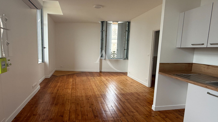 Ma-Cabane - Location Appartement SAINTES, 31 m²