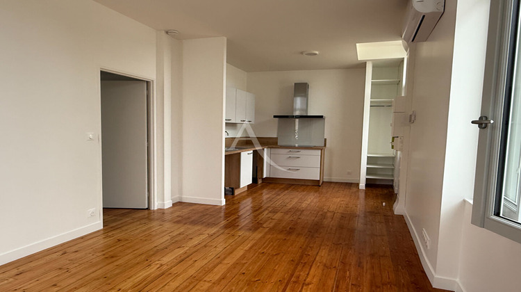 Ma-Cabane - Location Appartement SAINTES, 31 m²