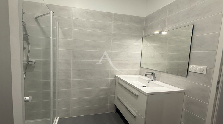 Ma-Cabane - Location Appartement SAINTES, 31 m²