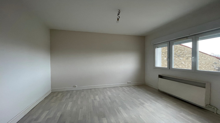 Ma-Cabane - Location Appartement Saintes, 37 m²