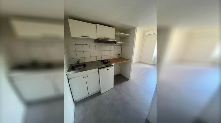 Ma-Cabane - Location Appartement Saintes, 22 m²