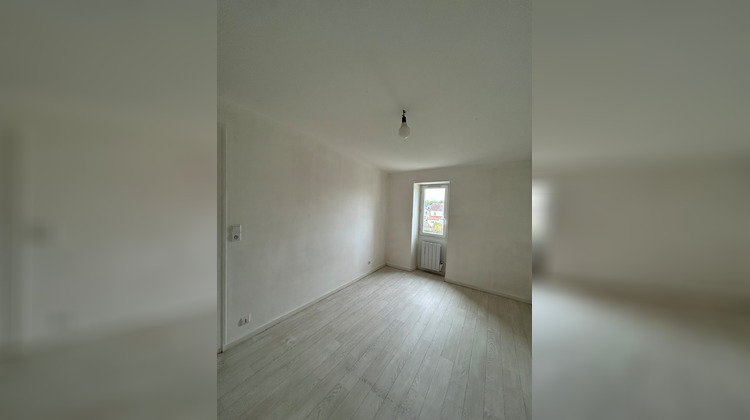 Ma-Cabane - Location Appartement Saintes, 40 m²