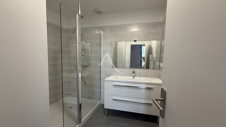 Ma-Cabane - Location Appartement SAINTES, 28 m²