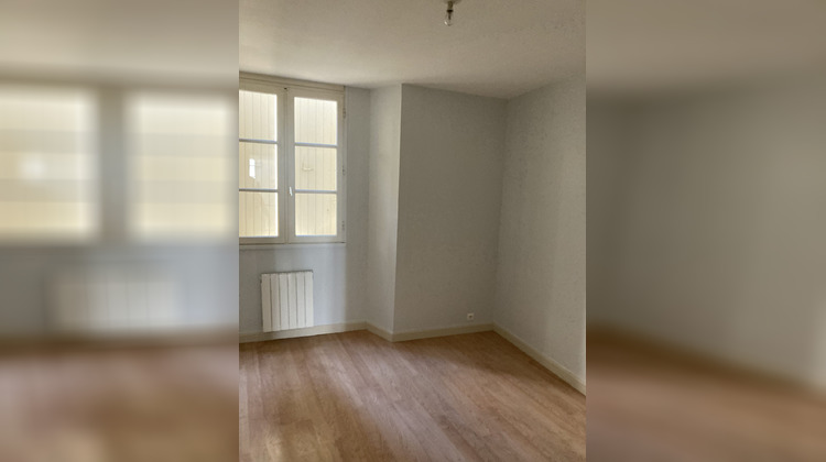 Ma-Cabane - Location Appartement Saintes, 83 m²