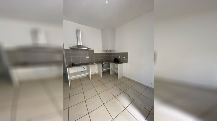 Ma-Cabane - Location Appartement Saintes, 40 m²