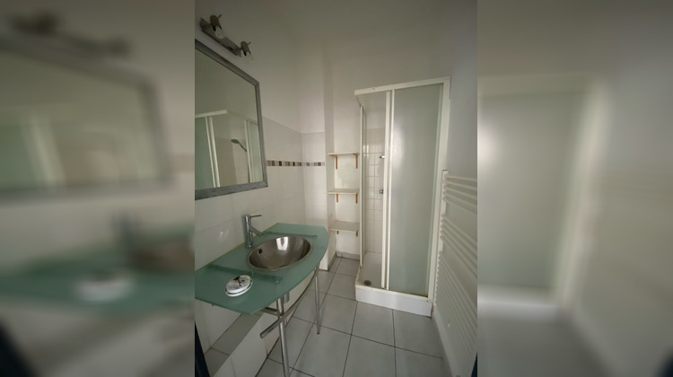 Ma-Cabane - Location Appartement Saintes, 40 m²