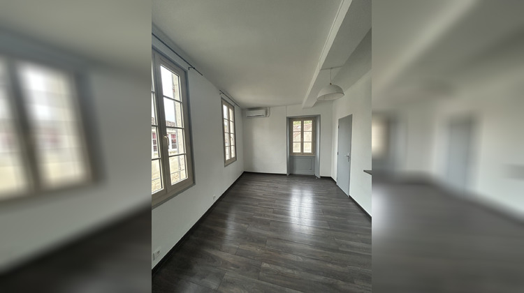 Ma-Cabane - Location Appartement Saintes, 24 m²