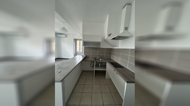 Ma-Cabane - Location Appartement Saintes, 24 m²