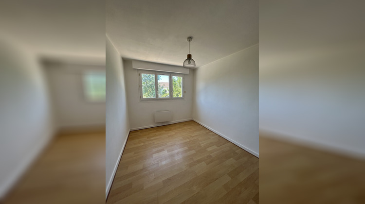 Ma-Cabane - Location Appartement Saintes, 29 m²