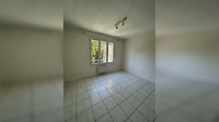 Ma-Cabane - Location Appartement Saintes, 29 m²