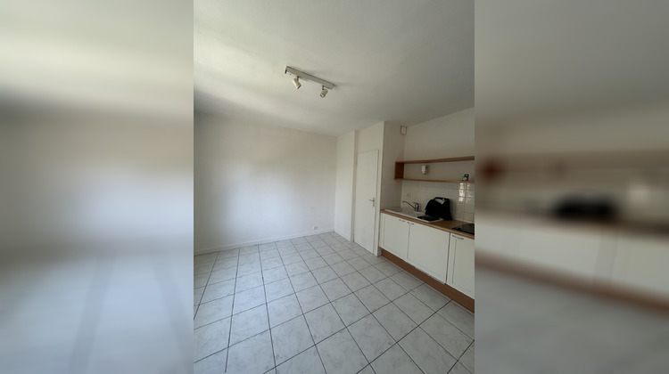 Ma-Cabane - Location Appartement Saintes, 29 m²