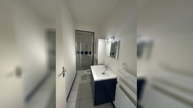 Ma-Cabane - Location Appartement Saintes, 29 m²